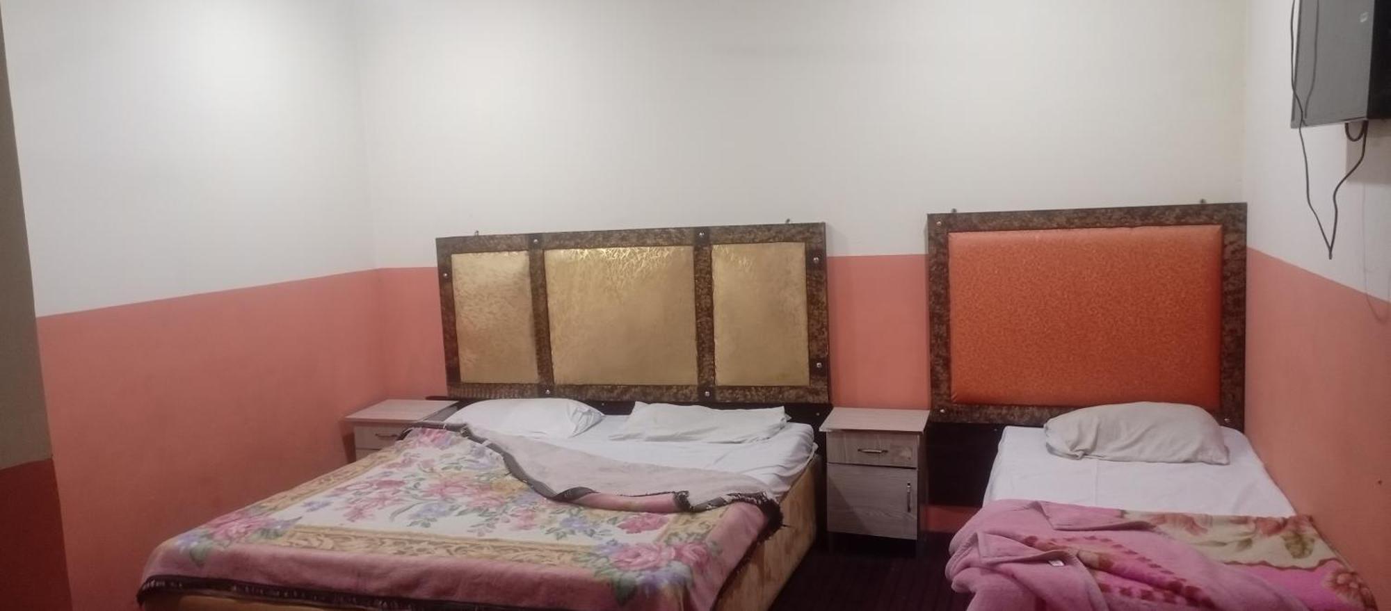 New Pak Royal Hotel Lahore Buitenkant foto